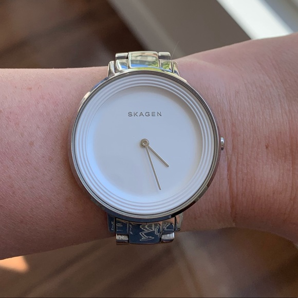Skagen Ditte Quartz Movement White Dial - Picture 3 of 5